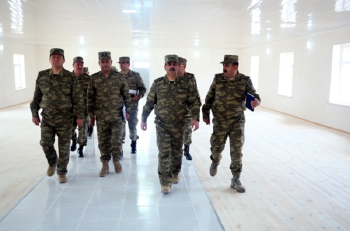 Azerbaijani defense minister inspects progress of construction work in military units on frontline